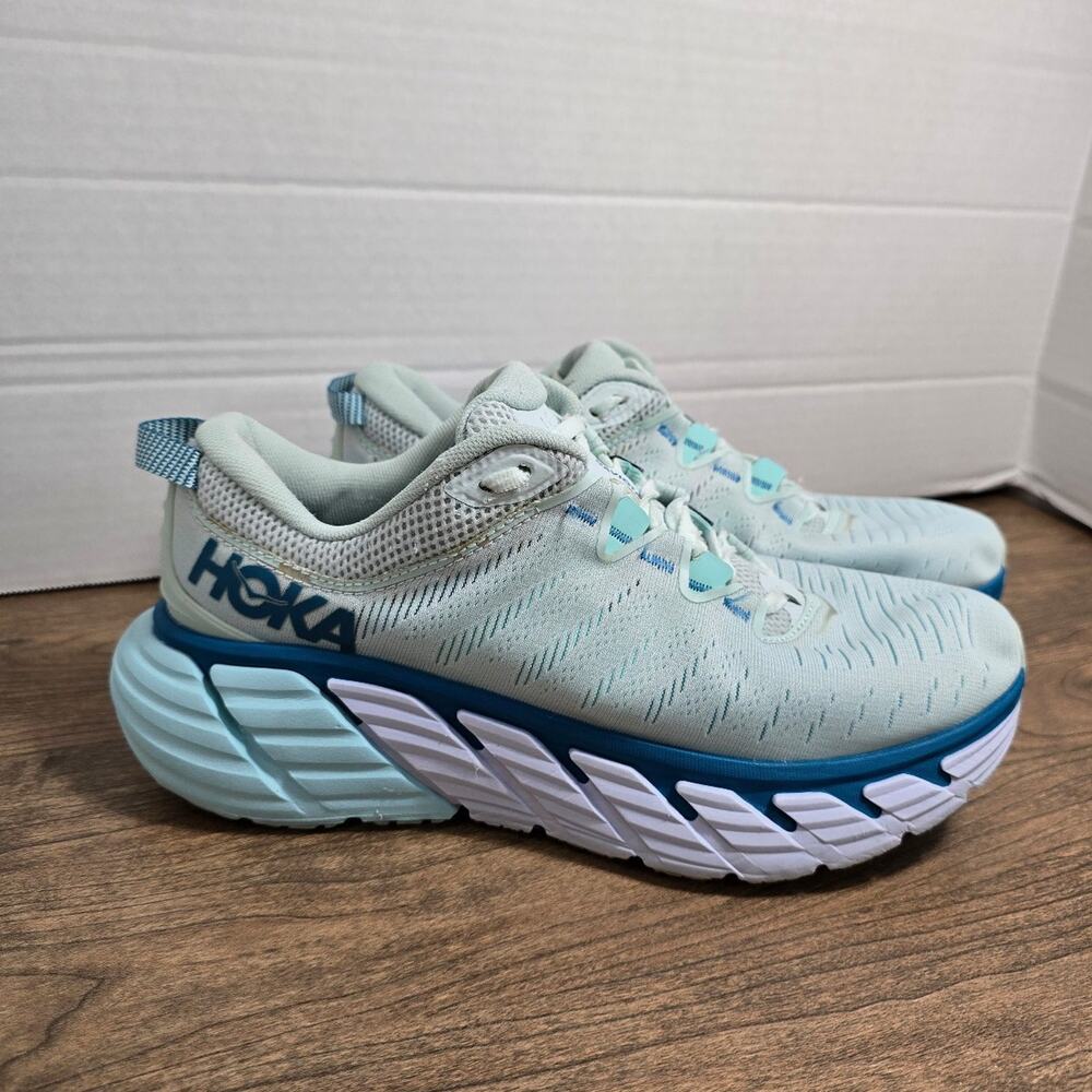 Hoka One One Gaviota 3 running shoes in the Morning Mist/Blue Tint colorway sz 9